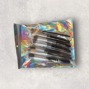 Source-unknown Black Tools-and-brushes